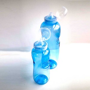 Botellas de agua fabricadas con TRITAN ᵗᵐ